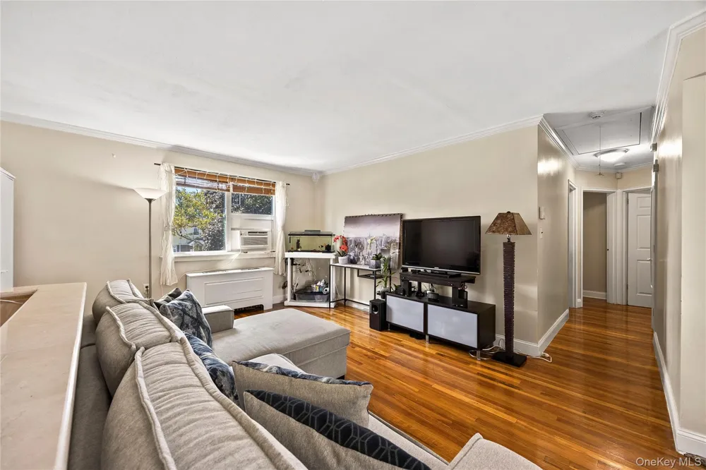 68-01 Bell Boulevard #Upper Bayside, NY 11364