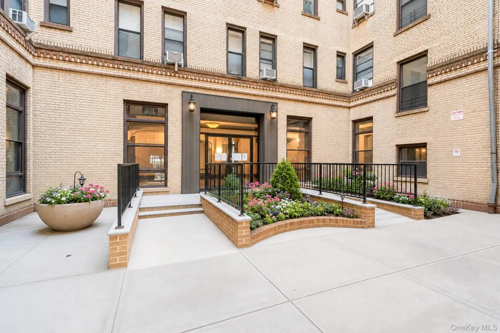 7609 4th Avenue #F1 Brooklyn, NY 11209