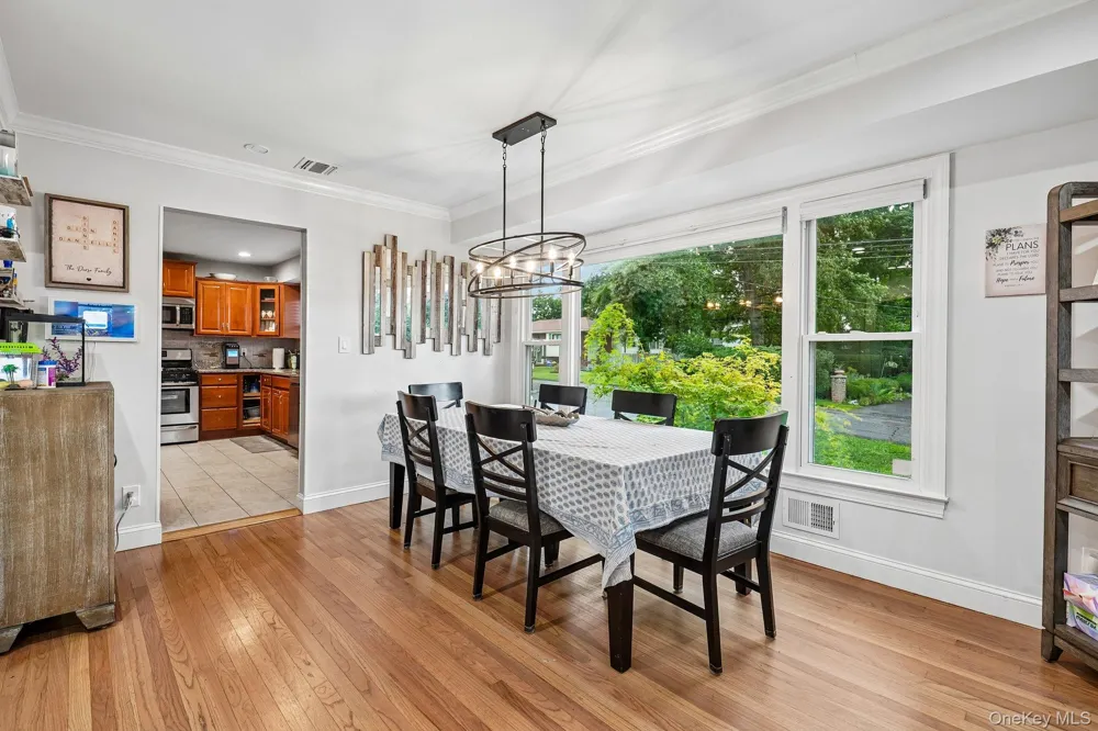 27 Pierce Street Nanuet, NY 10954