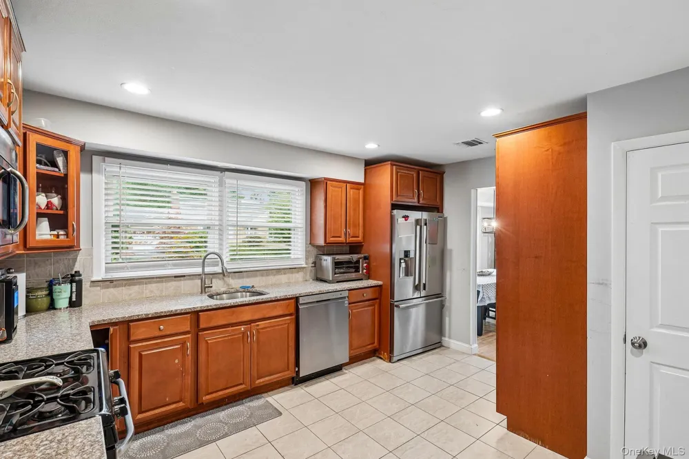 27 Pierce Street Nanuet, NY 10954