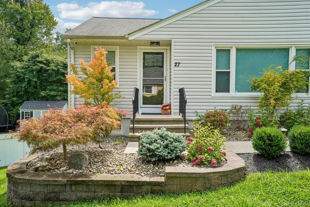 27 Pierce Street Nanuet, NY 10954