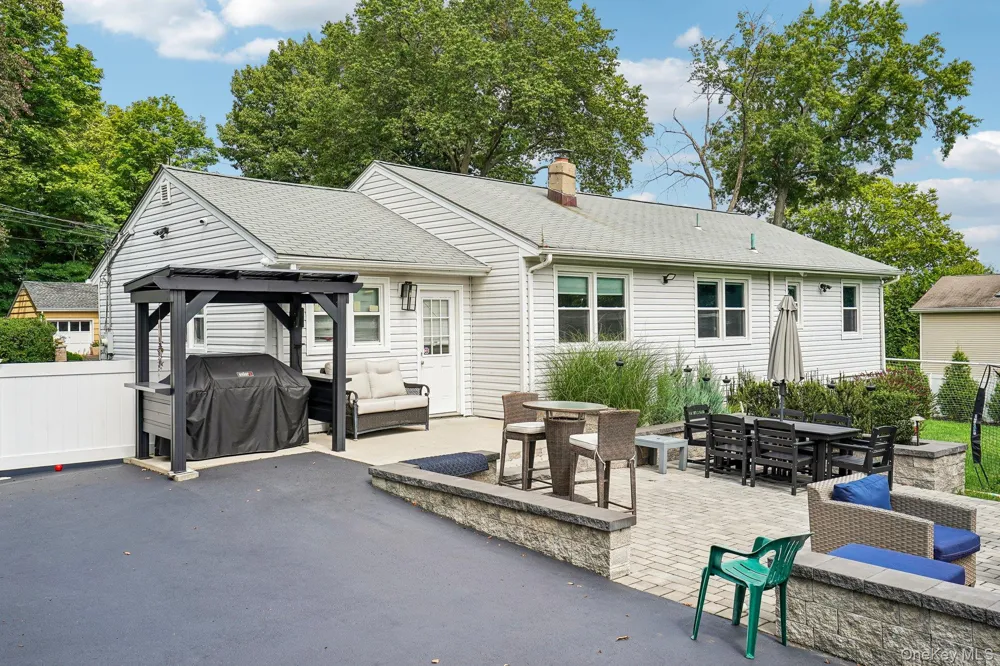 27 Pierce Street Nanuet, NY 10954