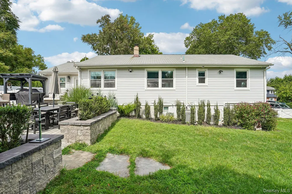27 Pierce Street Nanuet, NY 10954