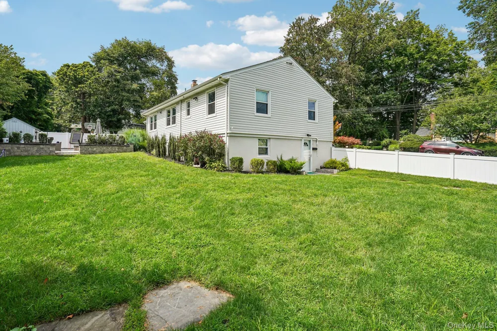 27 Pierce Street Nanuet, NY 10954