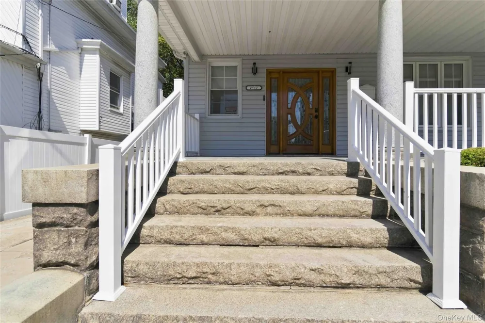 27-17 Ericsson Street East Elmhurst, NY 11369