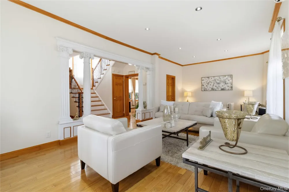 27-17 Ericsson Street East Elmhurst, NY 11369
