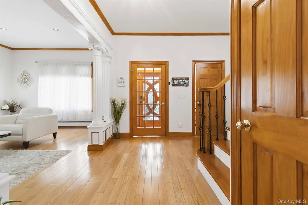 27-17 Ericsson Street East Elmhurst, NY 11369