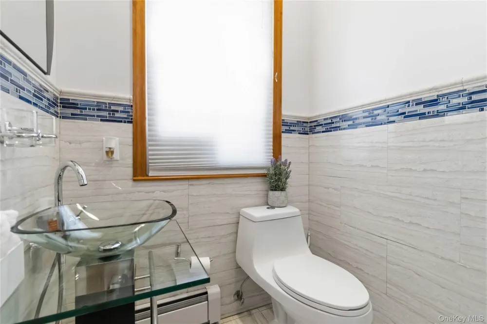 27-17 Ericsson Street East Elmhurst, NY 11369