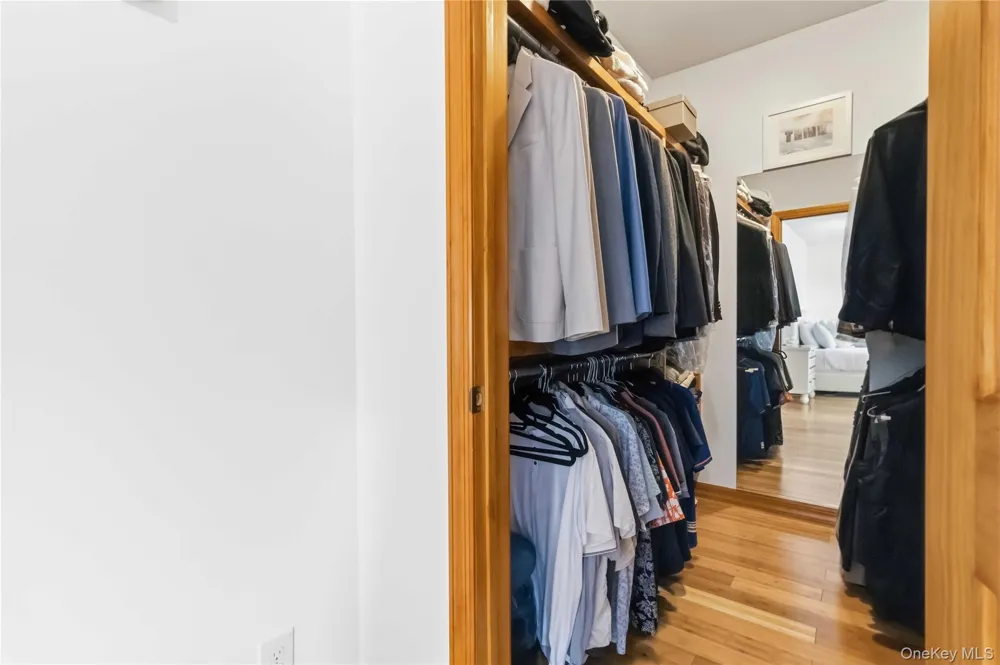 27-17 Ericsson Street East Elmhurst, NY 11369