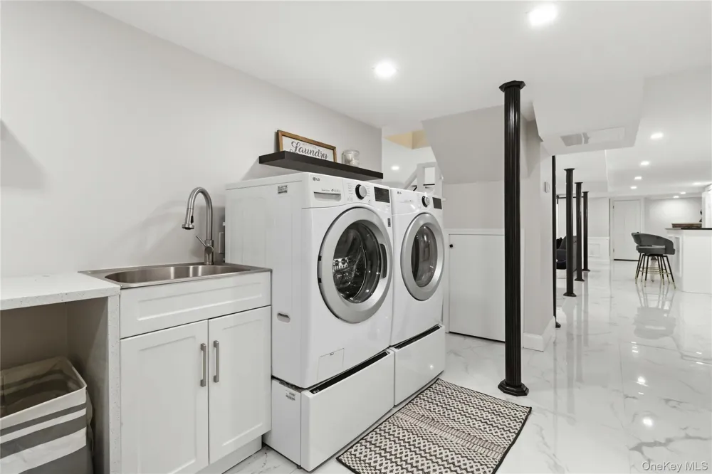 27-17 Ericsson Street East Elmhurst, NY 11369