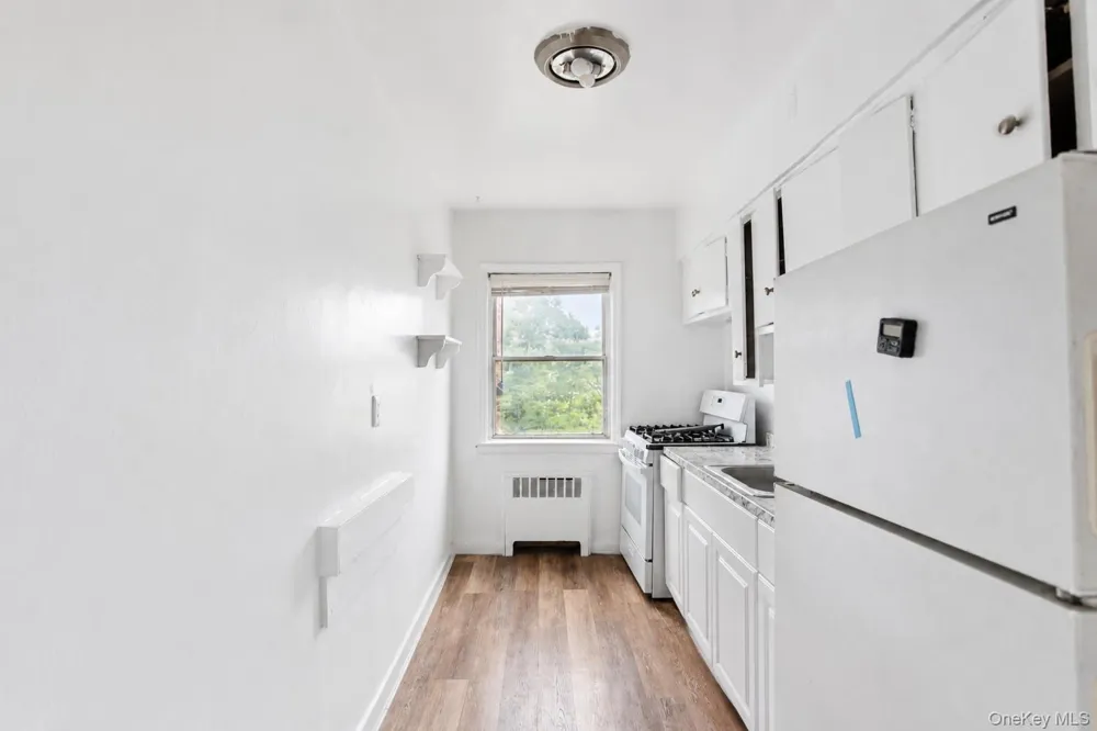 345 Shore Road #2E Long Beach, NY 11561