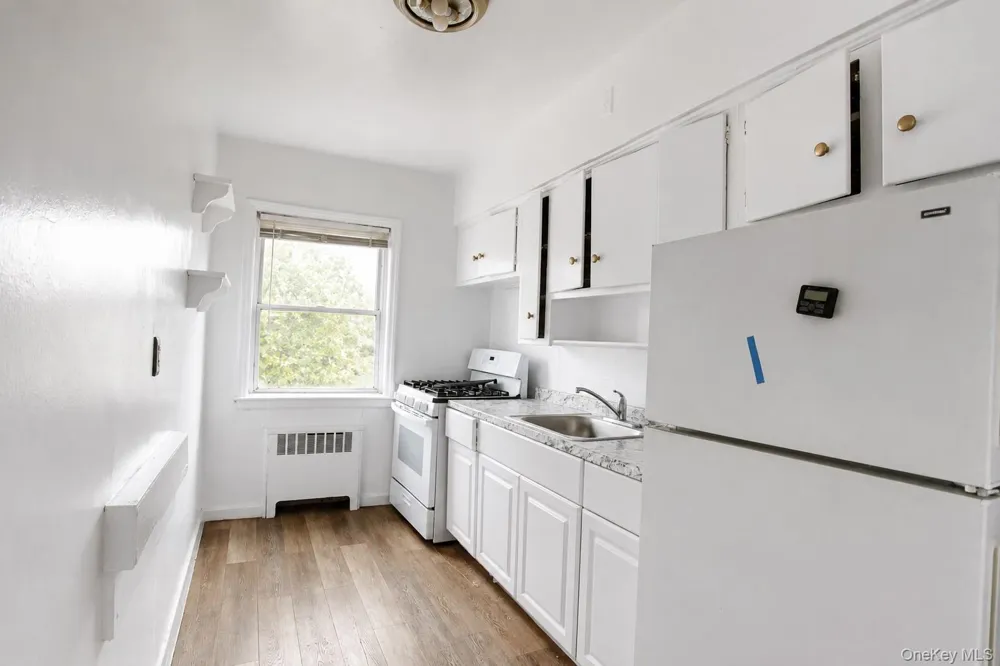 345 Shore Road #2E Long Beach, NY 11561
