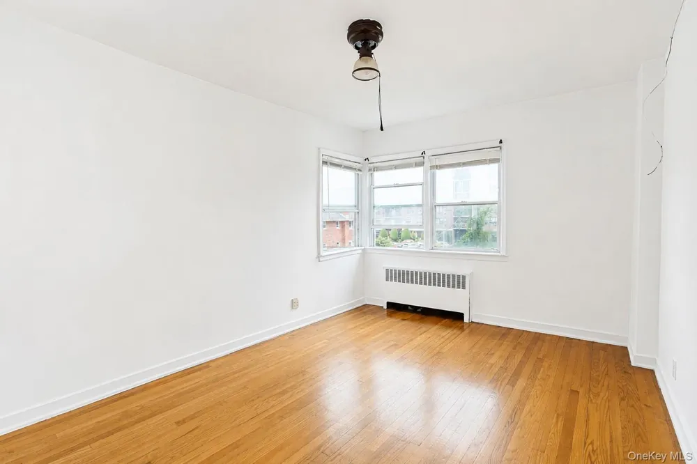 345 Shore Road #2E Long Beach, NY 11561