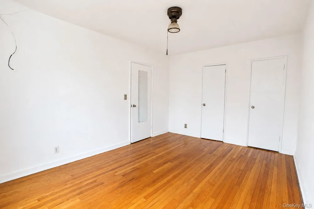 345 Shore Road #2E Long Beach, NY 11561