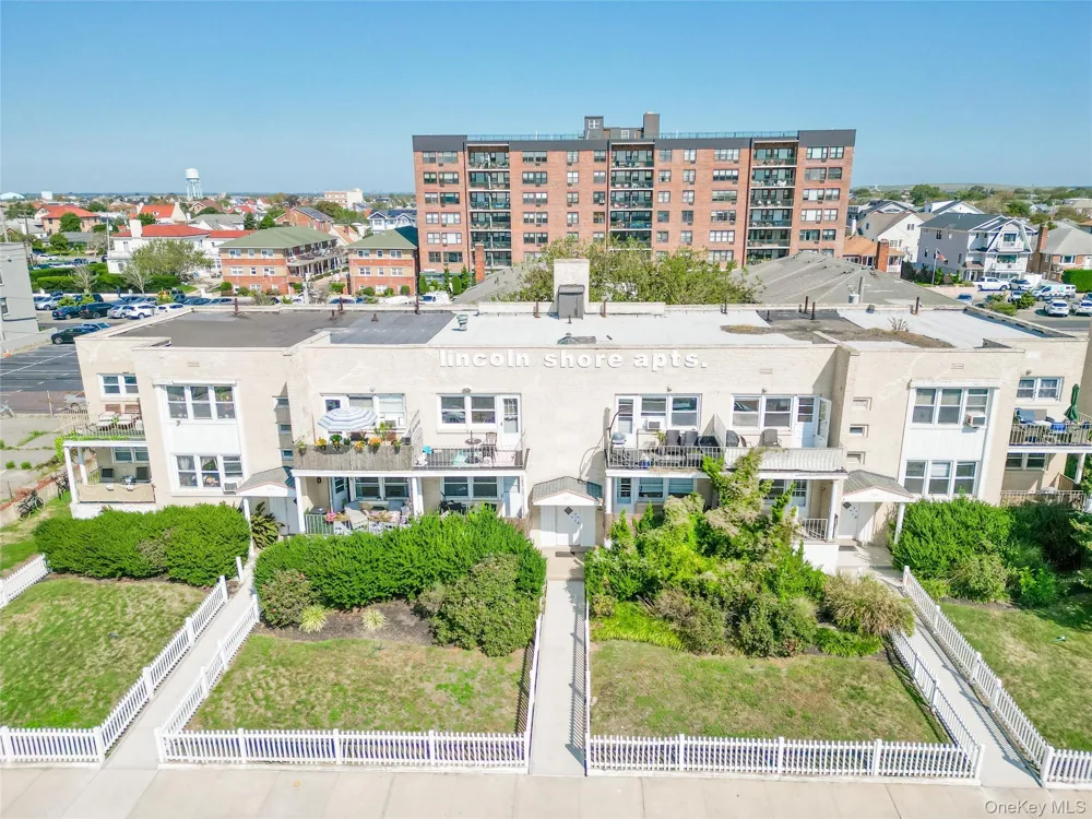 345 Shore Road #2E Long Beach, NY 11561