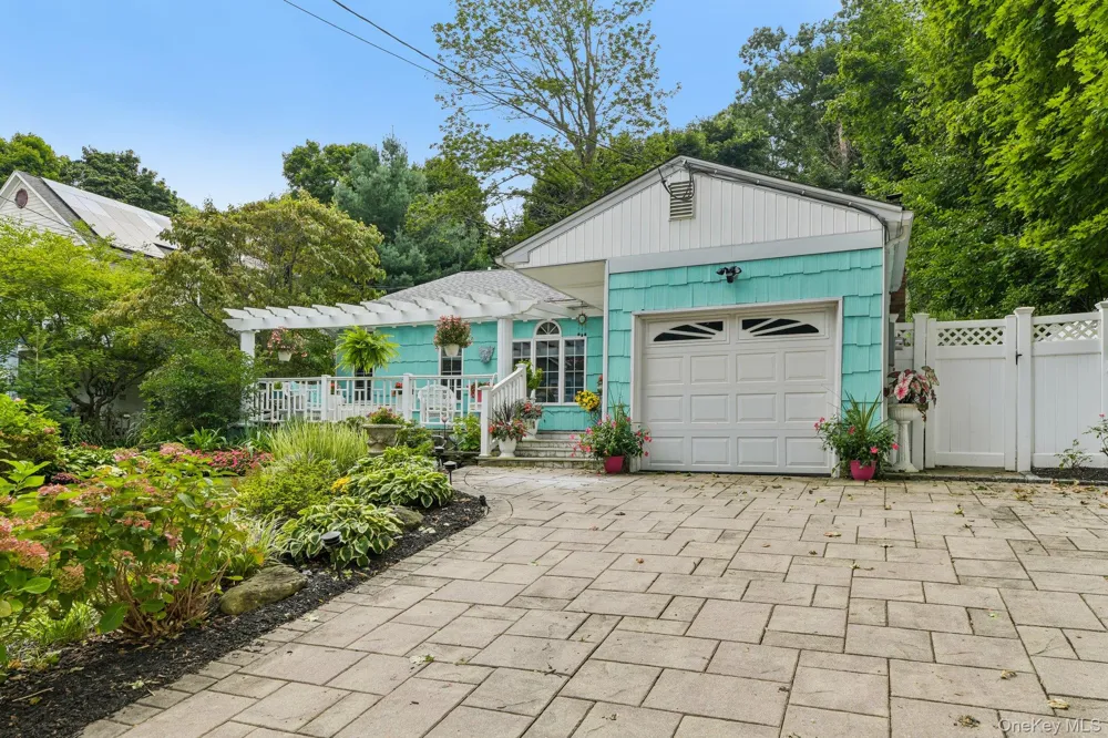 28 Forest Drive East Northport, NY 11731