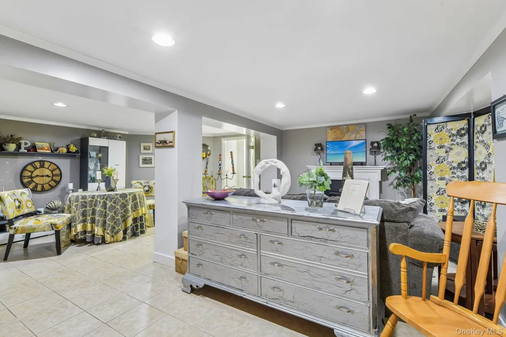 28 Forest Drive East Northport, NY 11731