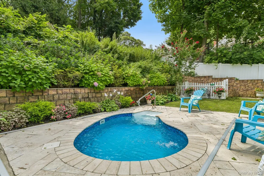 28 Forest Drive East Northport, NY 11731