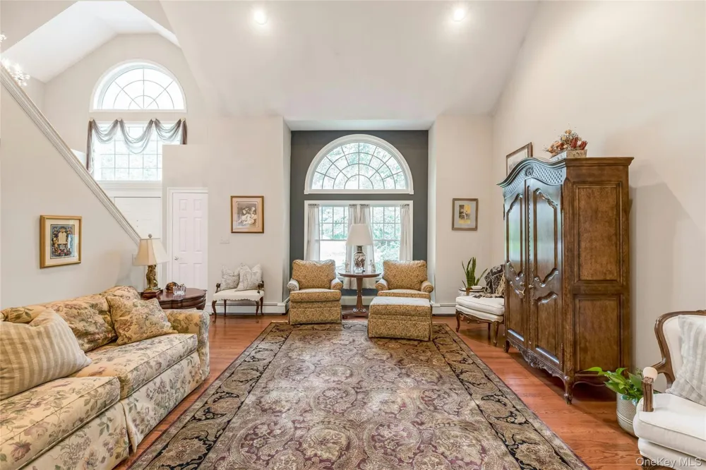 14 Cobbler Lane East Setauket, NY 11733
