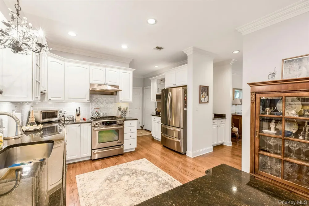 14 Cobbler Lane East Setauket, NY 11733