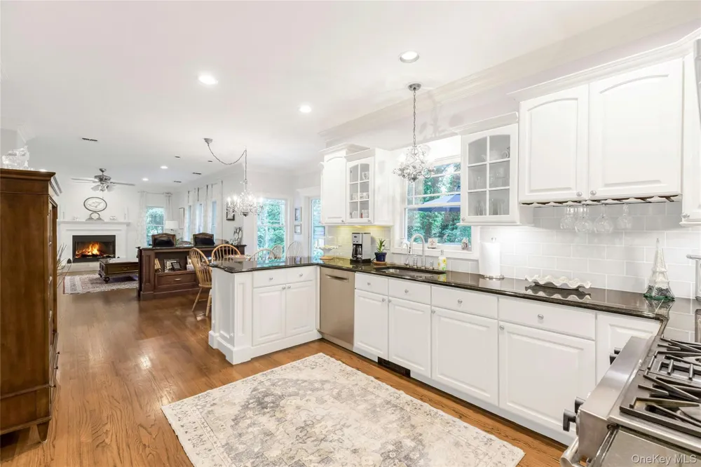 14 Cobbler Lane East Setauket, NY 11733
