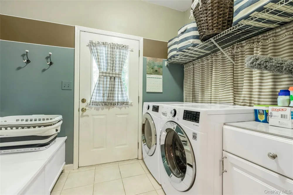14 Cobbler Lane East Setauket, NY 11733