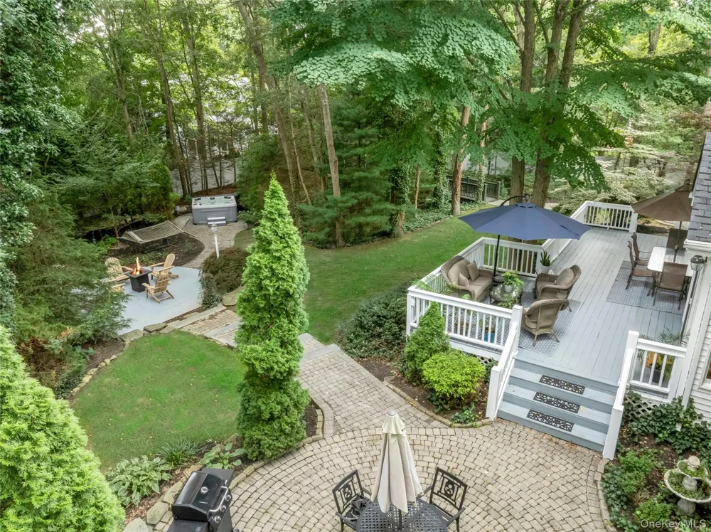 14 Cobbler Lane East Setauket, NY 11733