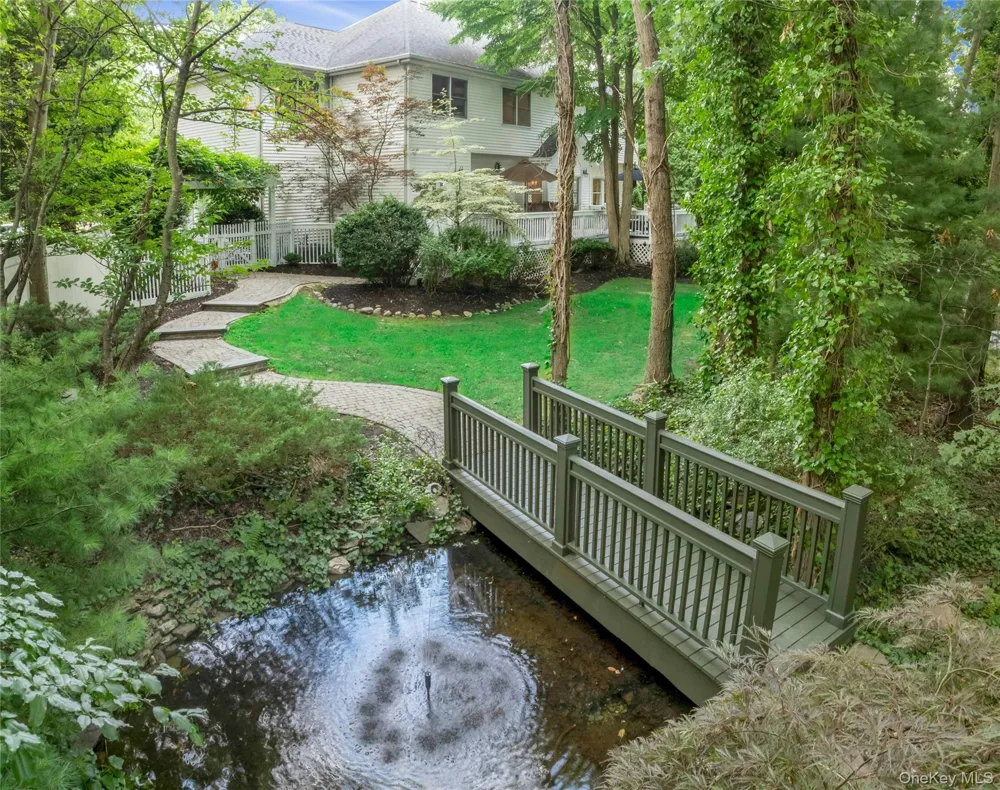 14 Cobbler Lane East Setauket, NY 11733
