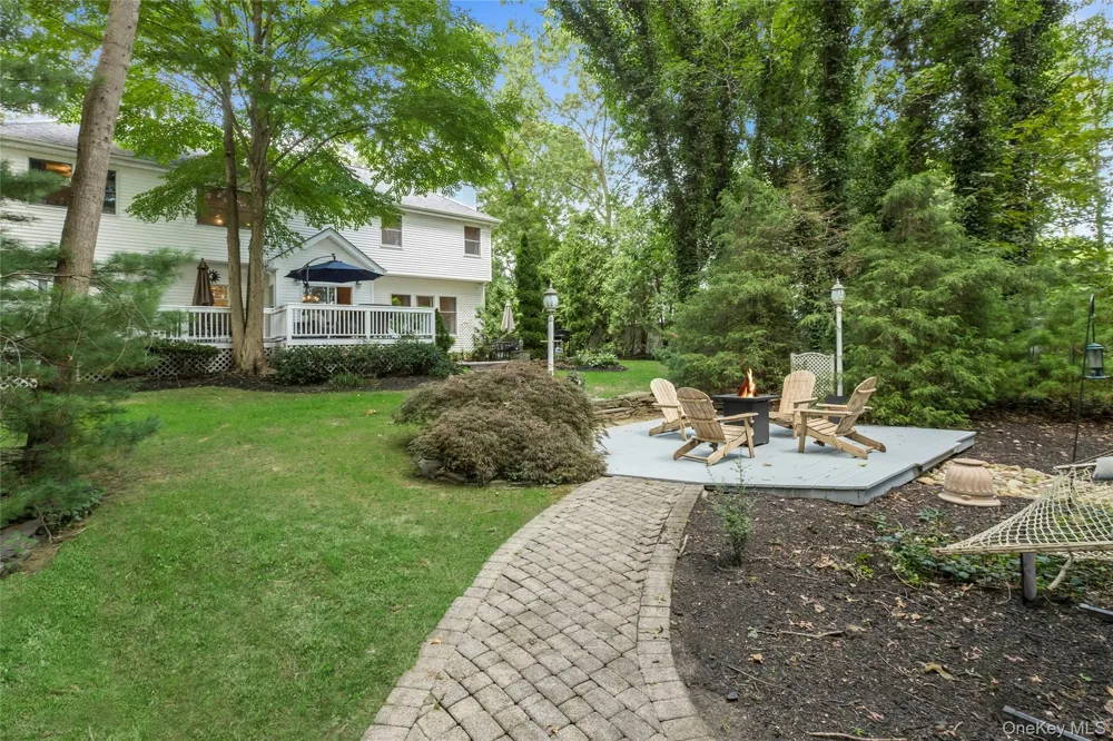 14 Cobbler Lane East Setauket, NY 11733