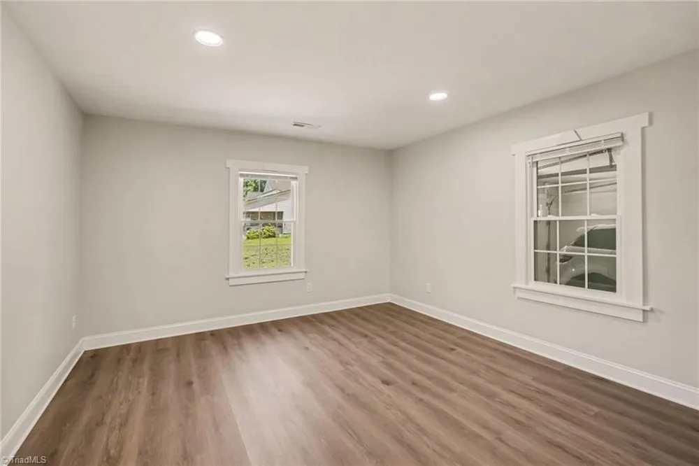 933 E King Street King, NC 27021
