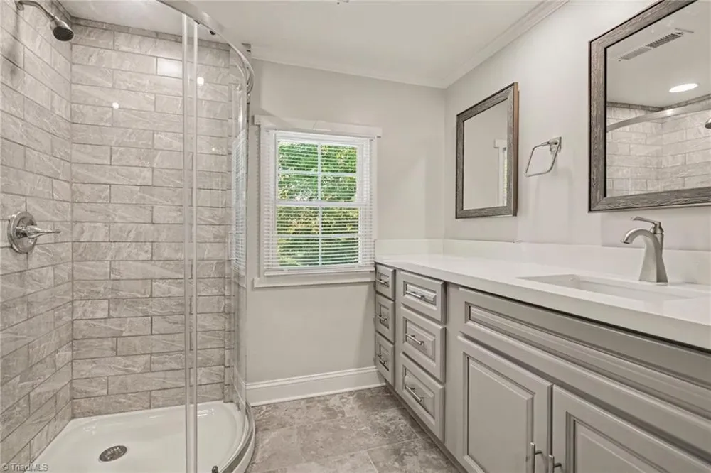933 E King Street King, NC 27021