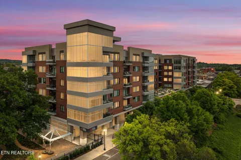 333 W Depot Ave #603