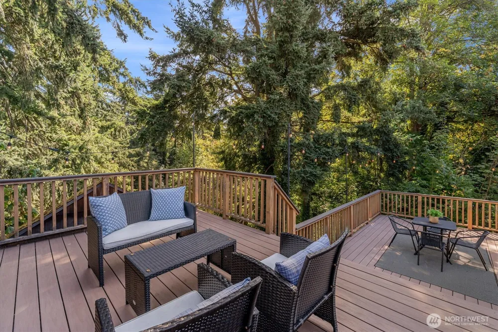 2650 Walnut Avenue SW Seattle, WA 98116