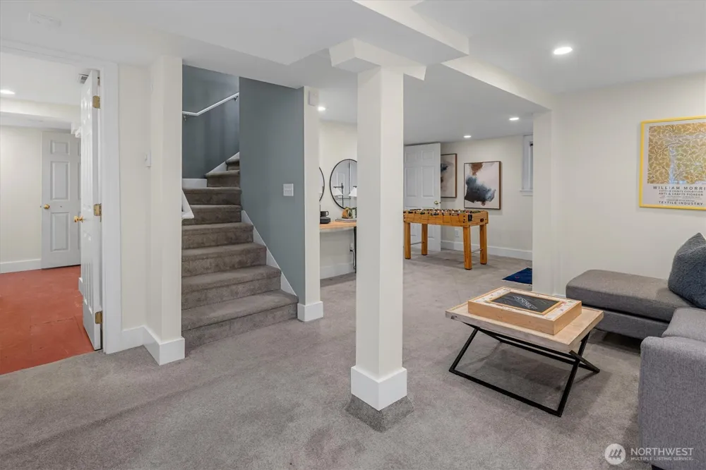 2650 Walnut Avenue SW Seattle, WA 98116