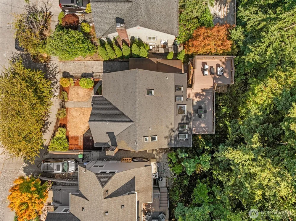 2650 Walnut Avenue SW Seattle, WA 98116