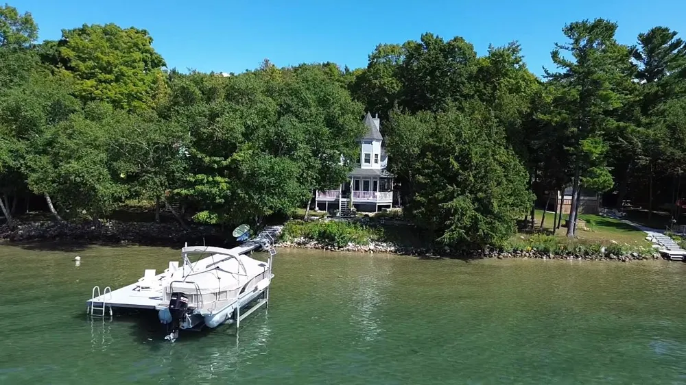10888 Quin Sig A Mond Lane Central Lake Township, MI 49622