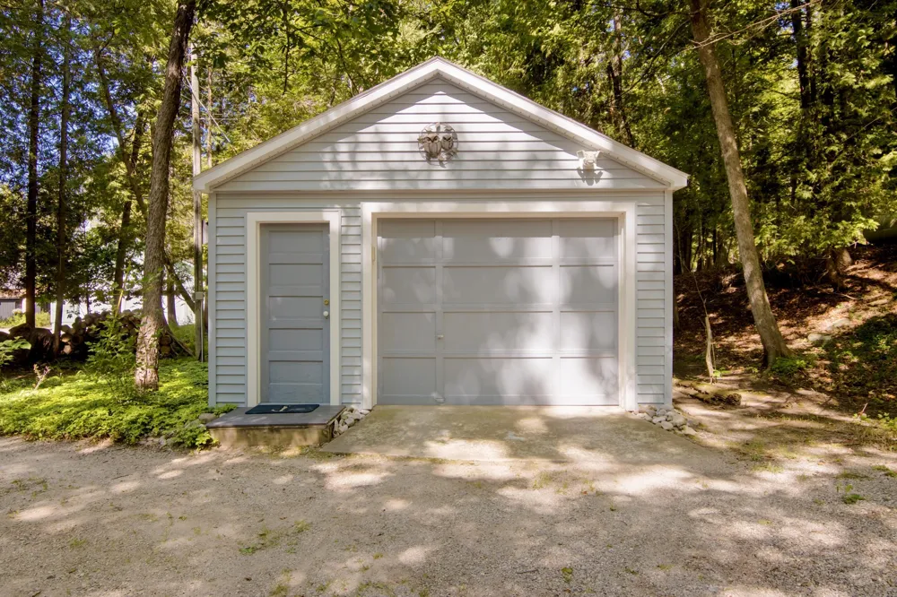 10888 Quin Sig A Mond Lane Central Lake Township, MI 49622