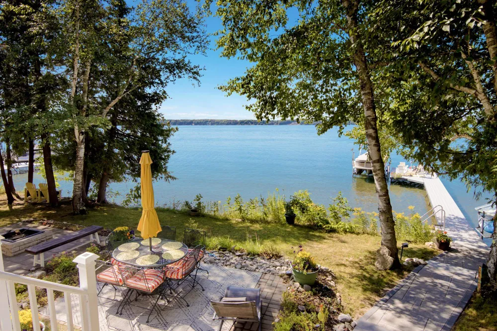 10888 Quin Sig A Mond Lane Central Lake Township, MI 49622