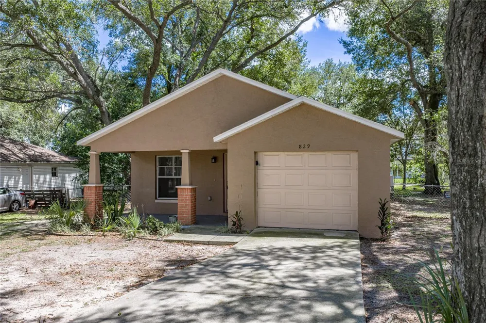 829 LAKE AVENUE Lakeland, FL 33801