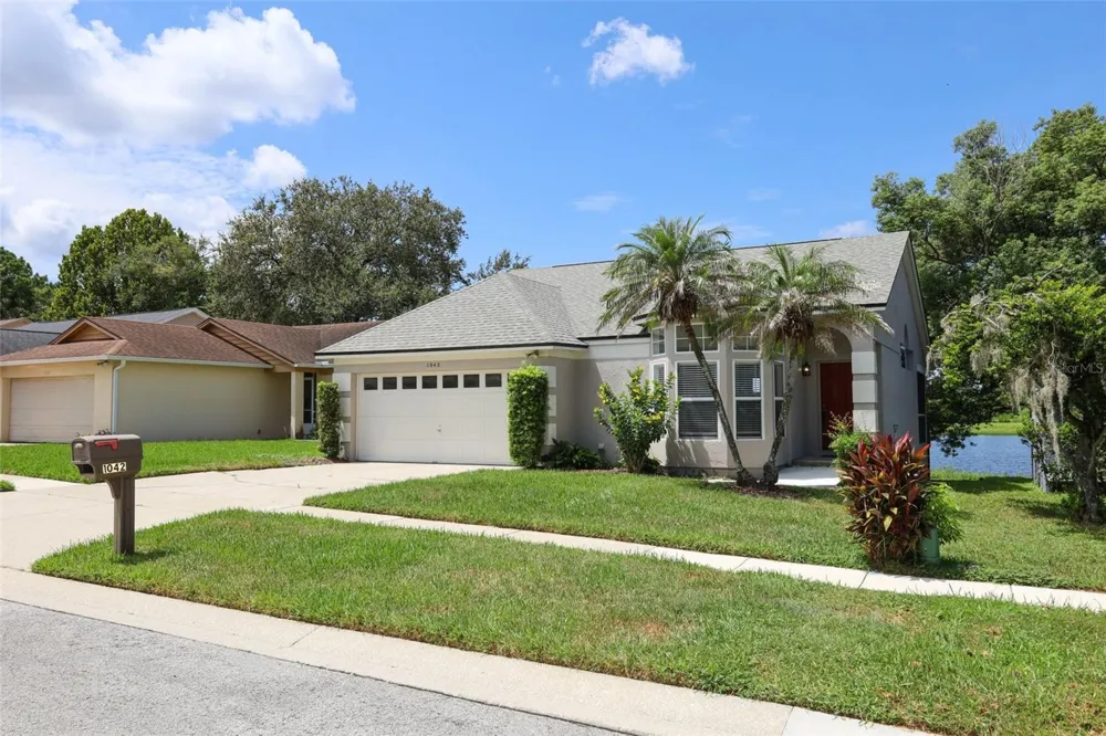 1042 PIEDMONT LAKES BOULEVARD Apopka, FL 32703