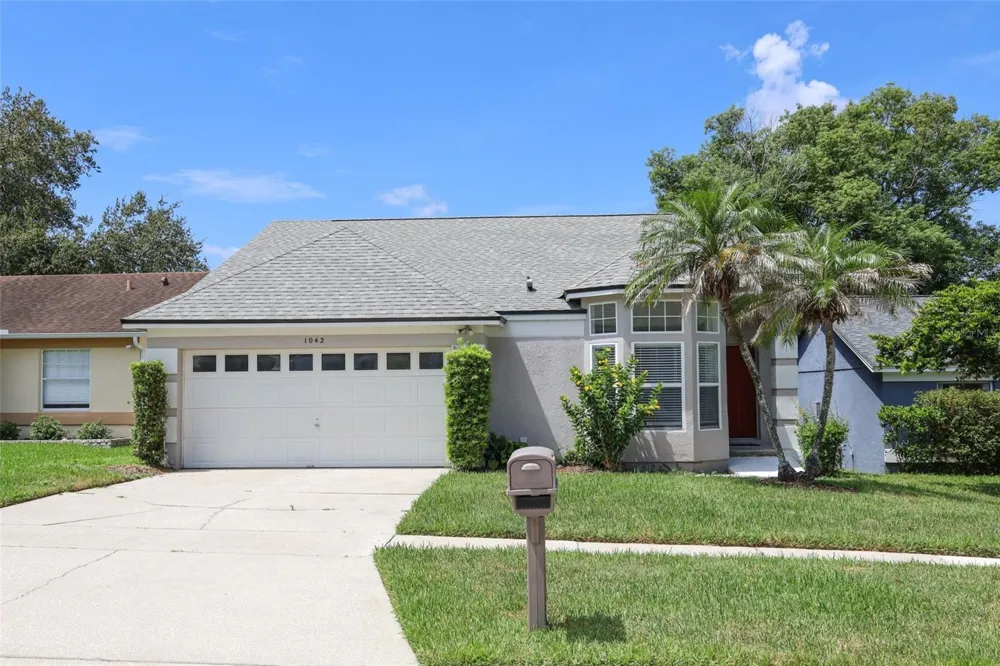 1042 PIEDMONT LAKES BOULEVARD Apopka, FL 32703