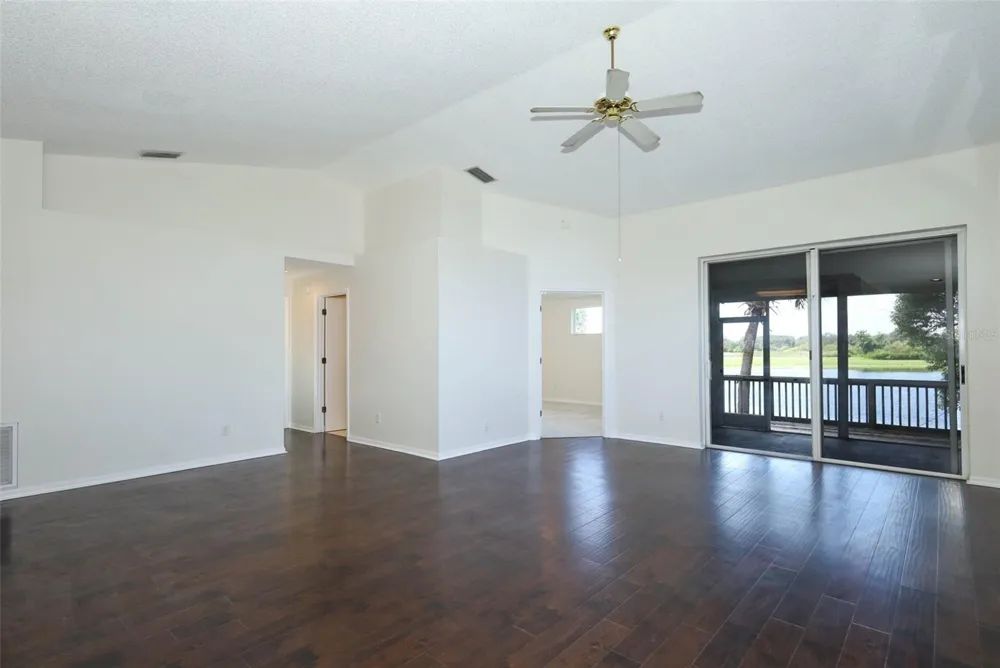 1042 PIEDMONT LAKES BOULEVARD Apopka, FL 32703