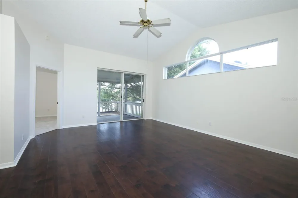 1042 PIEDMONT LAKES BOULEVARD Apopka, FL 32703
