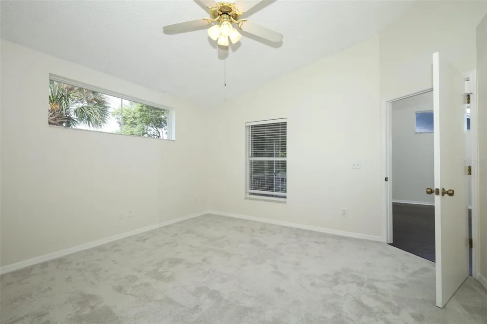 1042 PIEDMONT LAKES BOULEVARD Apopka, FL 32703