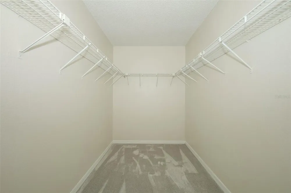 1042 PIEDMONT LAKES BOULEVARD Apopka, FL 32703