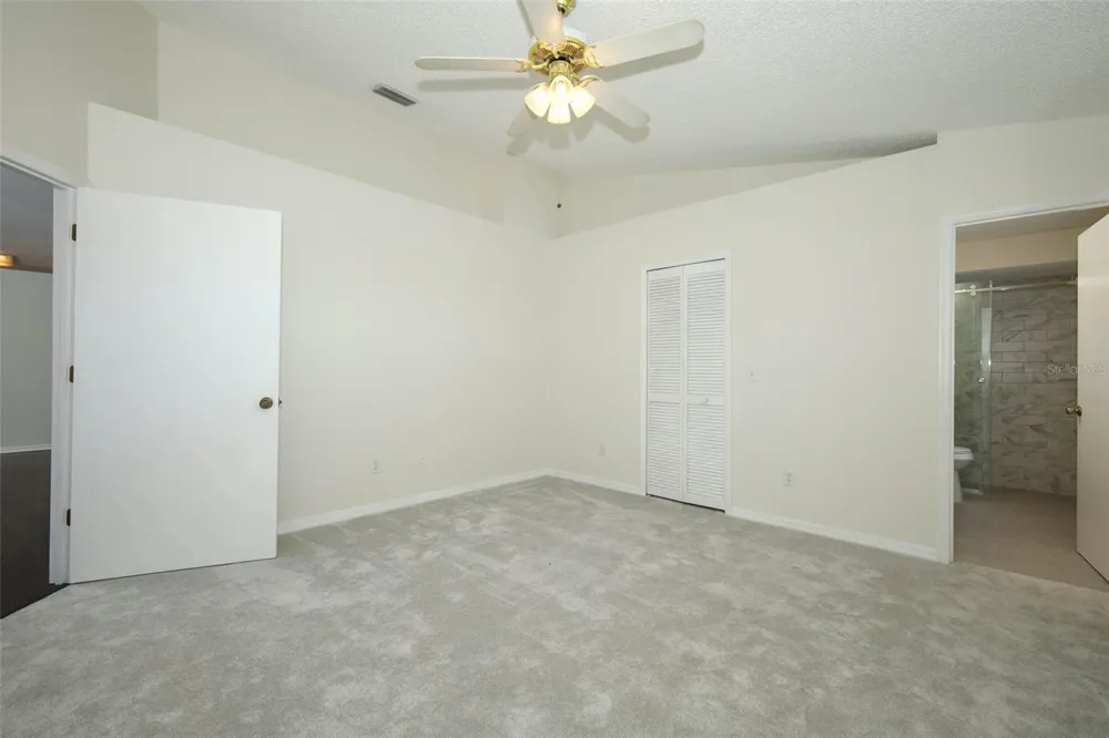 1042 PIEDMONT LAKES BOULEVARD Apopka, FL 32703