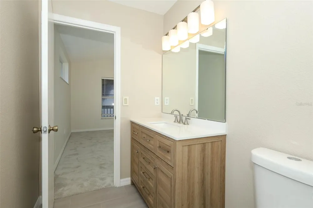 1042 PIEDMONT LAKES BOULEVARD Apopka, FL 32703
