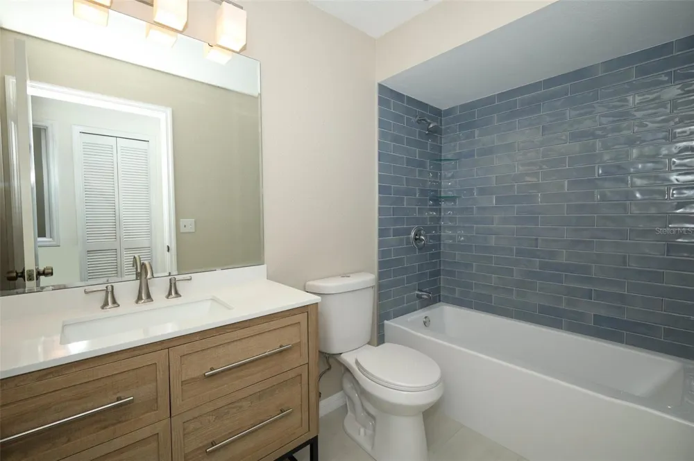 1042 PIEDMONT LAKES BOULEVARD Apopka, FL 32703
