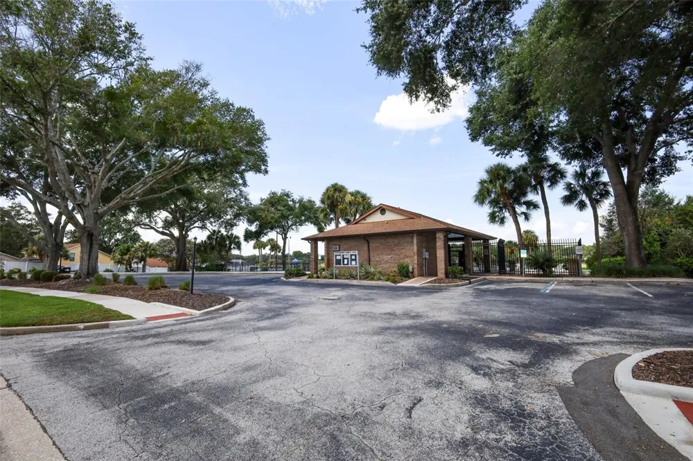 1042 PIEDMONT LAKES BOULEVARD Apopka, FL 32703