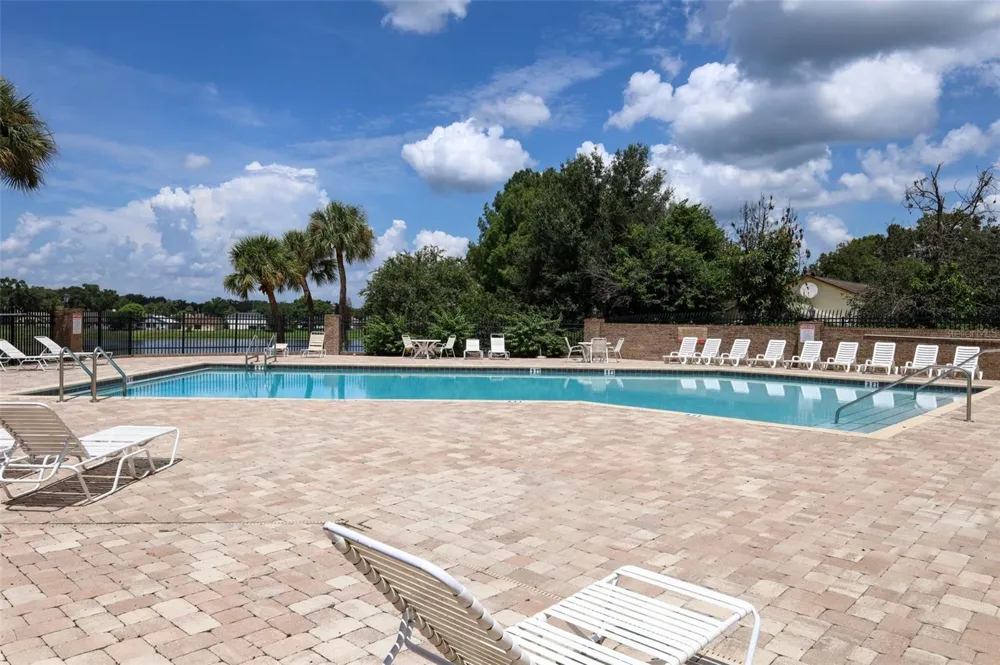 1042 PIEDMONT LAKES BOULEVARD Apopka, FL 32703